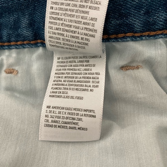 American Eagle Mom Jean - Picture 10 of 10